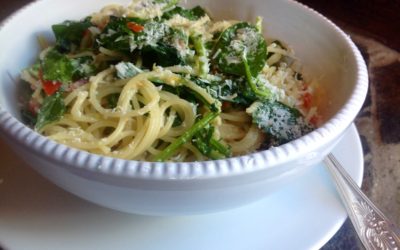 Spaghetti with lemon, chilli & rocket.