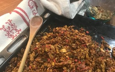 Roasted turmeric & ginger granola
